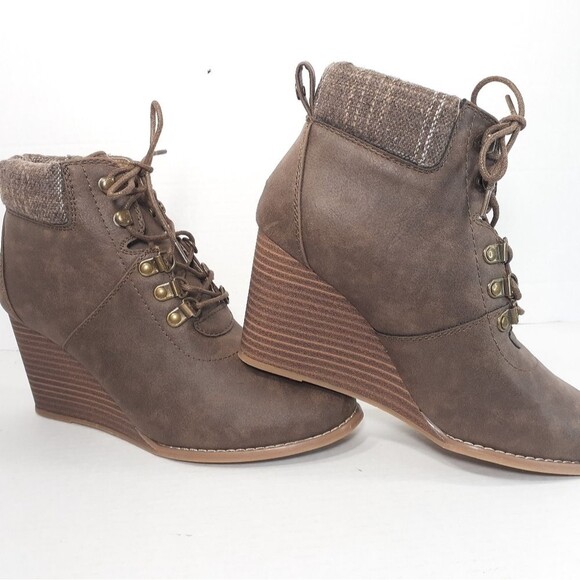 Nautica Onyx Wedge brown Boots size 9.5 - Picture 4 of 5